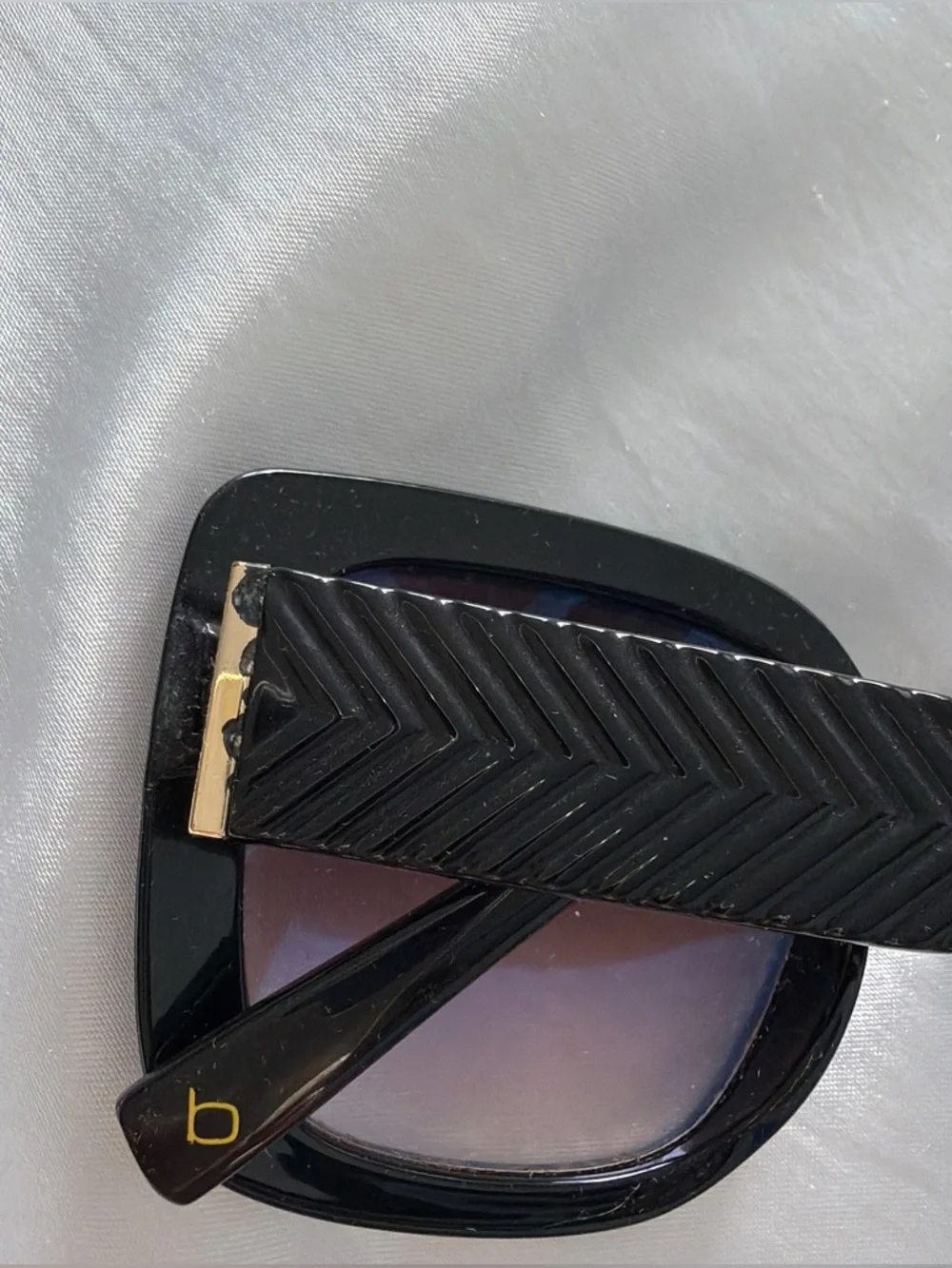 Black Bethenny Frankel Sunglasses